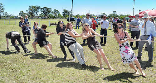 The Bushwackers girls in the women’s tug-of-war. The Bushwackers girls in the women’s tug-of-war.
